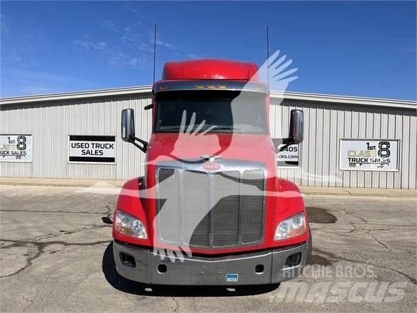 Peterbilt 579 وحدات الجر