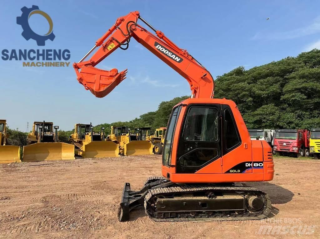 Doosan DH 80 حفارات وسط 7 طن - 12 طن