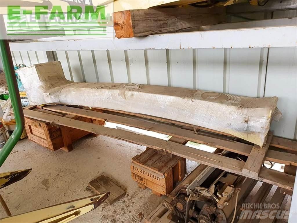 John Deere 8600I علافات ذاتية الدفع
