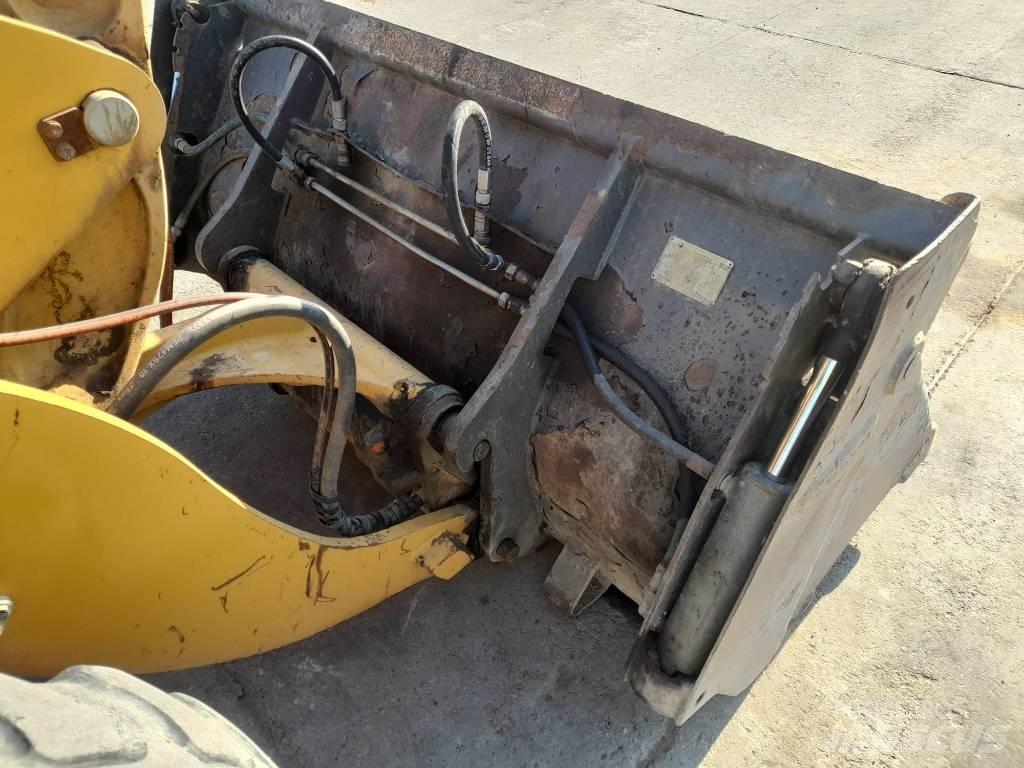 CAT 908 H 2 لوادر بعجل