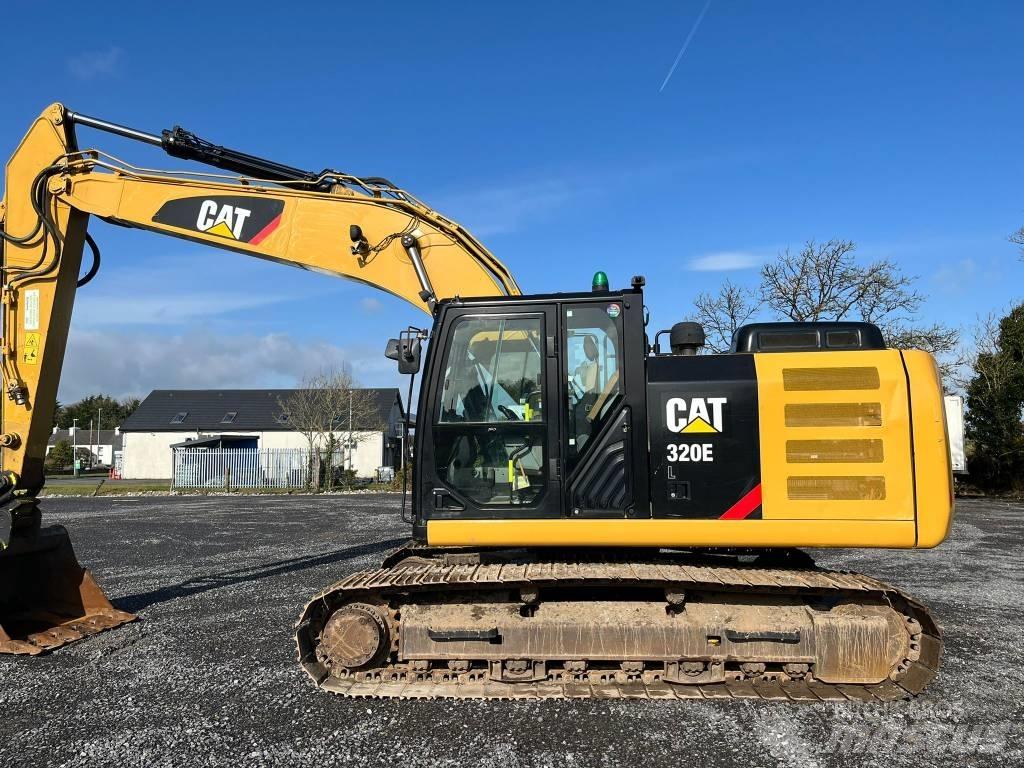 CAT 320 EL حفارات زحافة