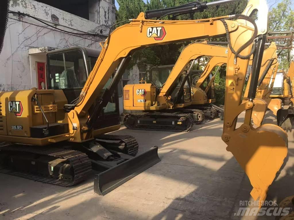 CAT 305.5E2 حفارات زحافة