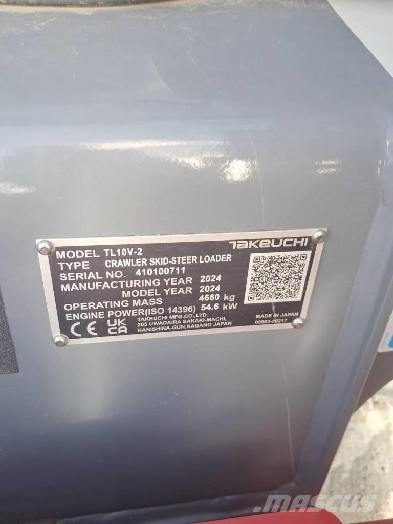 Takeuchi TL10 V2 لوادر زحافة