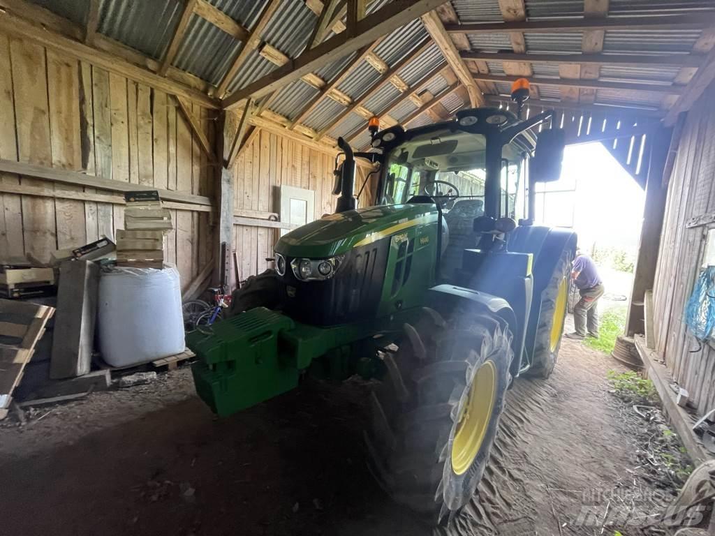John Deere 6110M الجرارات