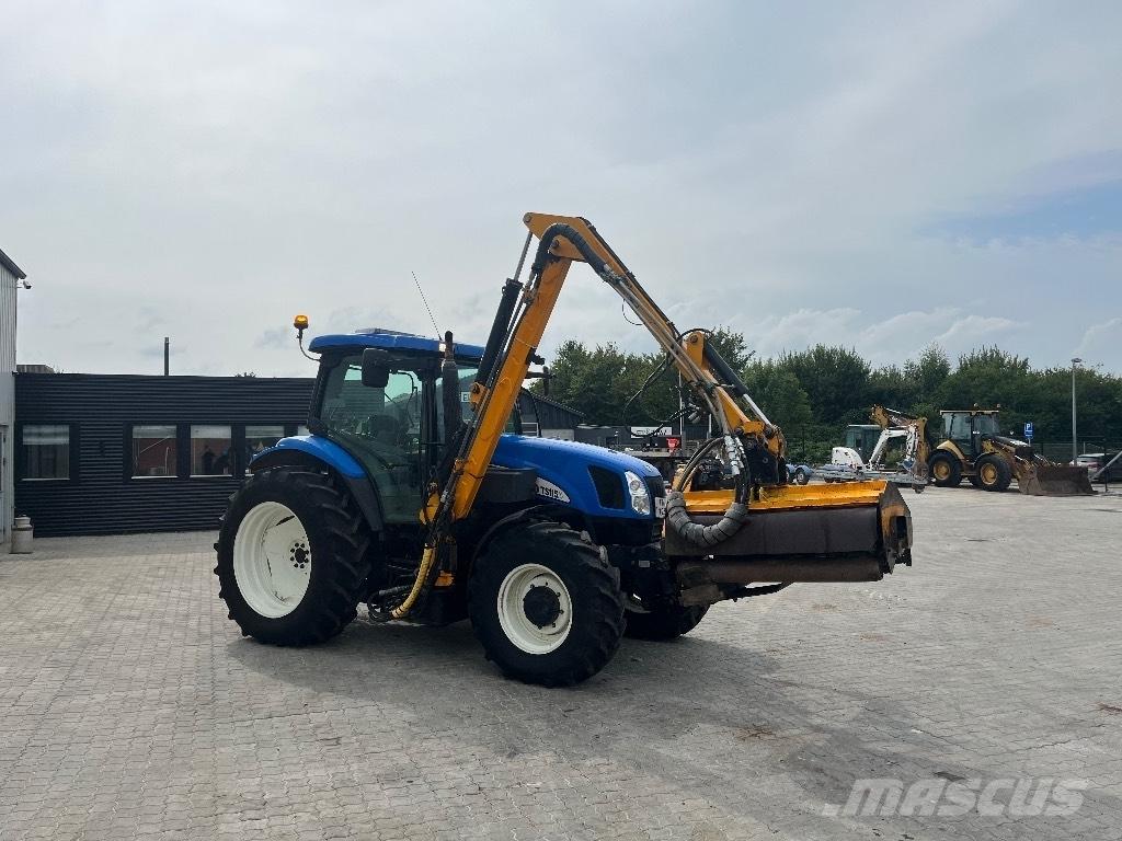 New Holland TS 115 A الجرارات