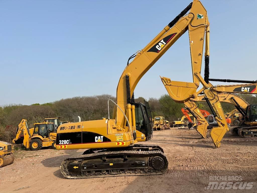 CAT 320 C L حفارات زحافة