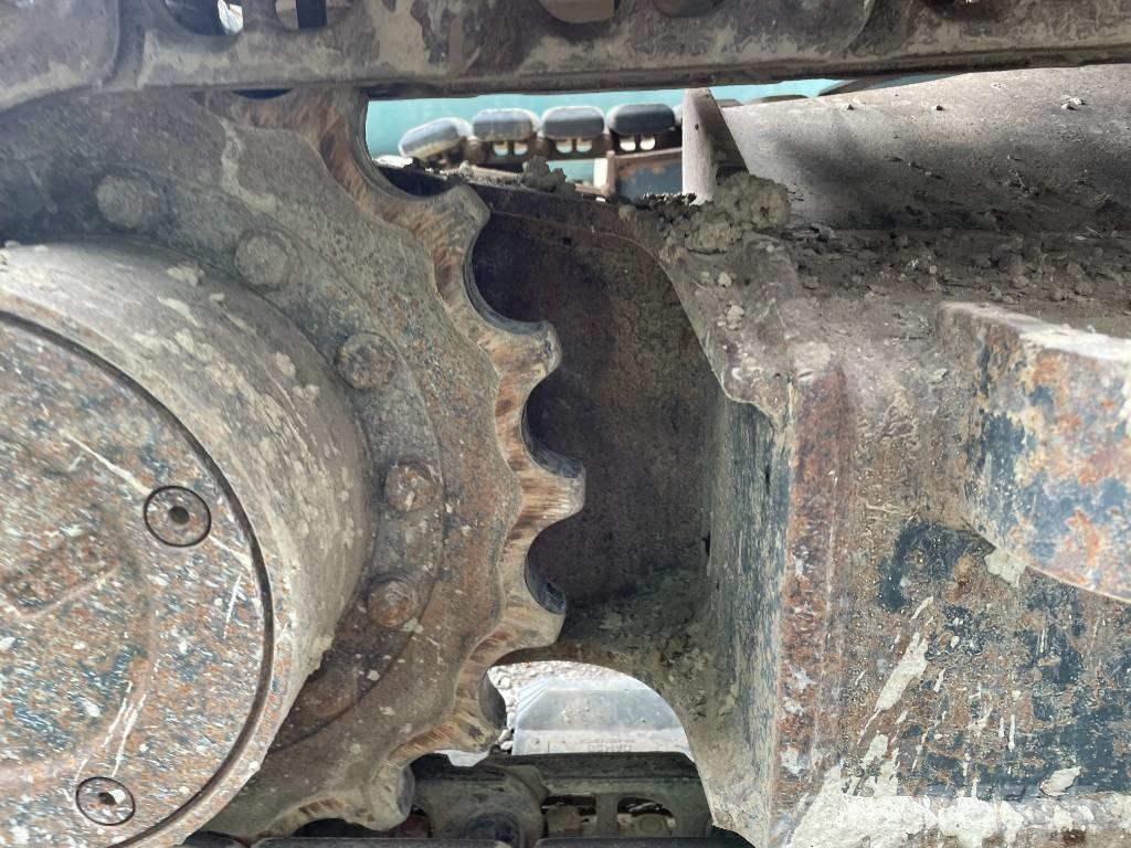 Komatsu PC 80 MR-5E0 حفارات وسط 7 طن - 12 طن