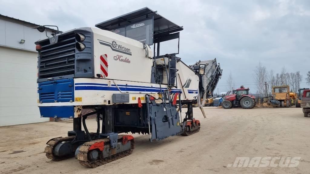 Wirtgen W 210 ماكينات الكشط البارد للأسفلت
