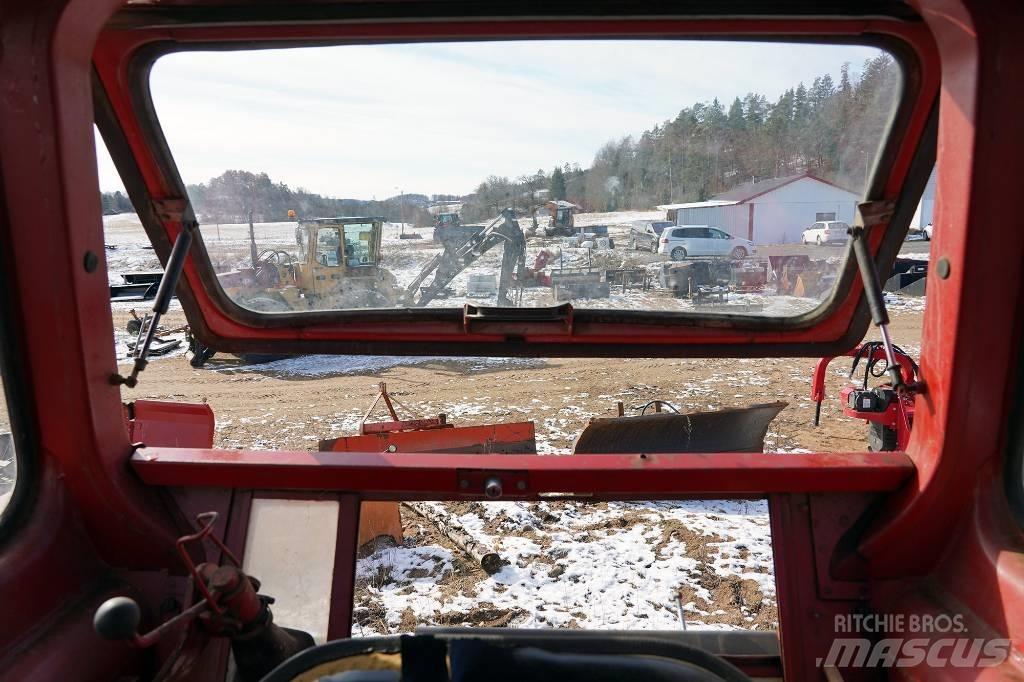 Volvo BM 650  - Traktor الجرارات