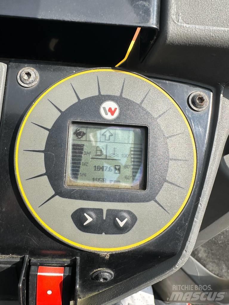 Wacker Neuson DW 30 ساحبات مفصلية