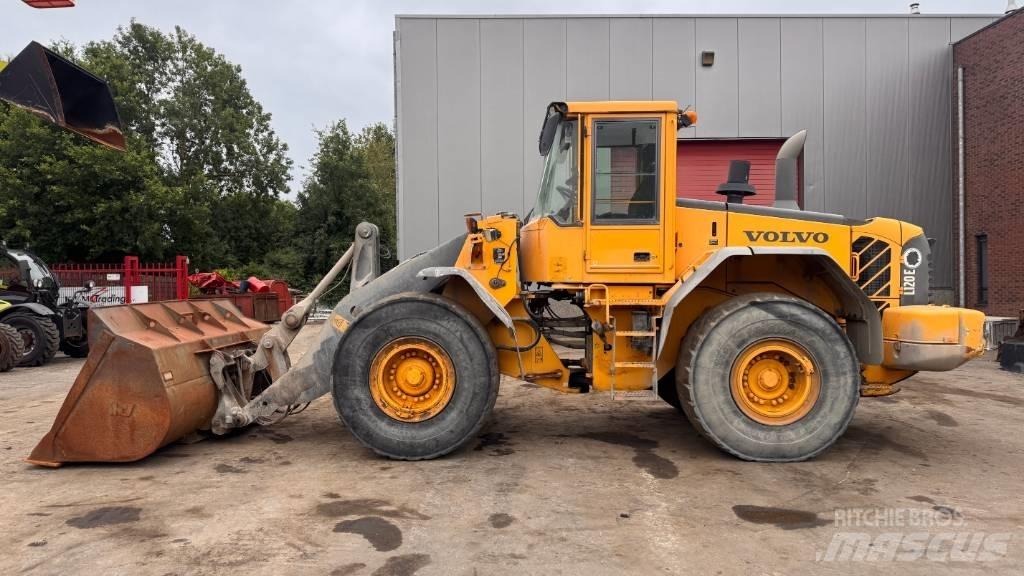 Volvo L 120 E لوادر بعجل