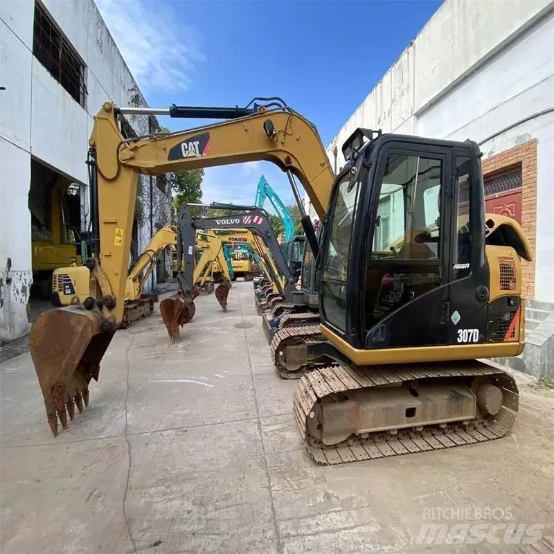 CAT 307 حفارات زحافة