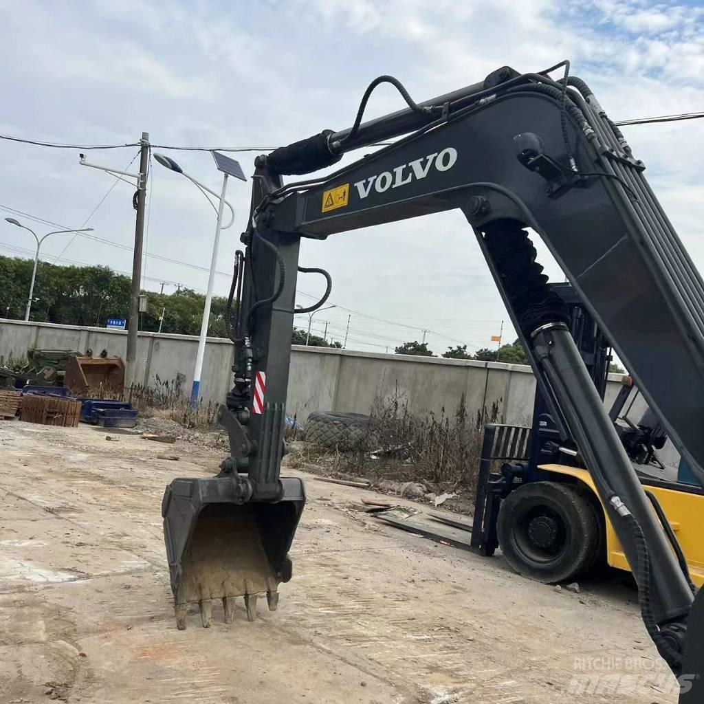 Volvo EC60D حفارات زحافة