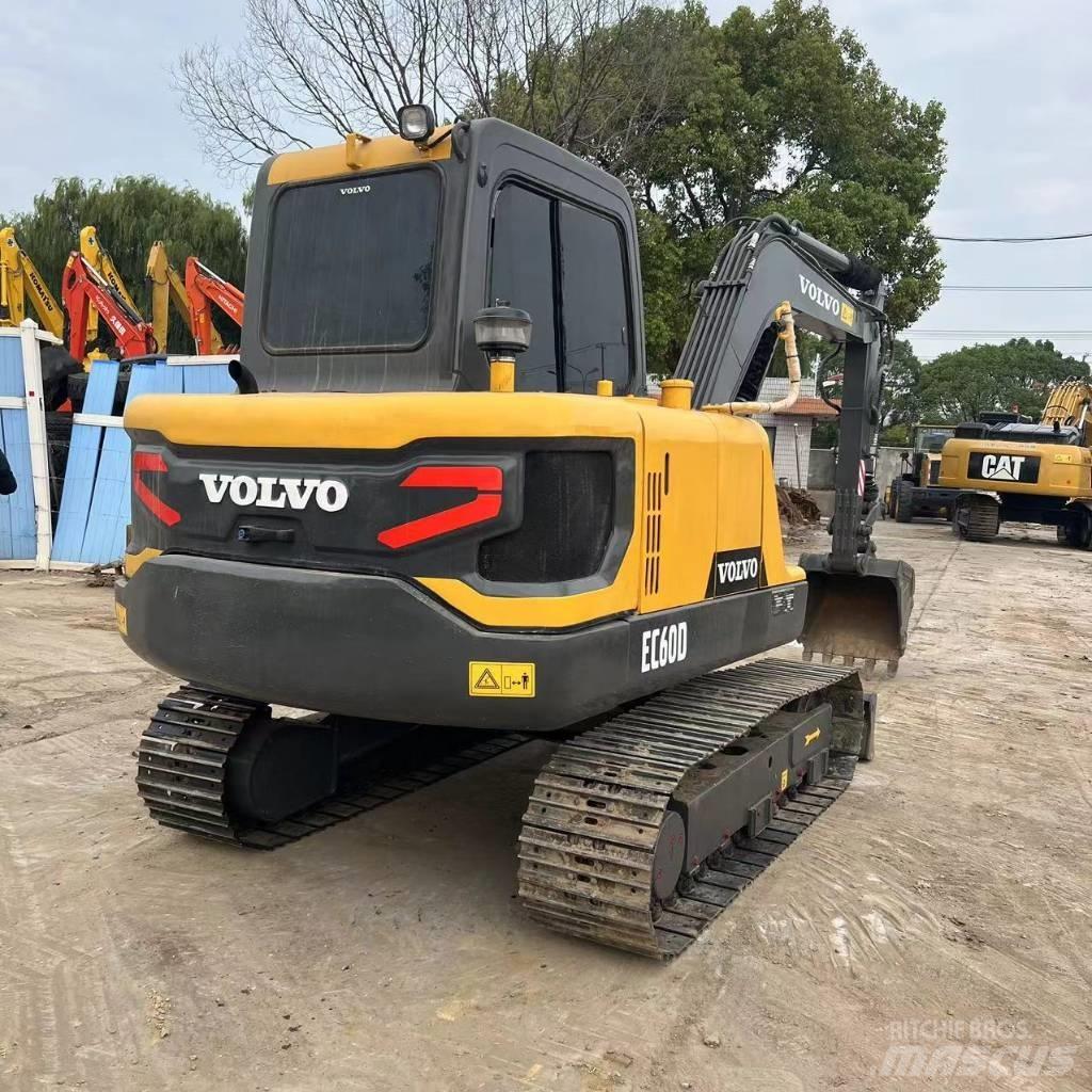 Volvo EC60D حفارات زحافة