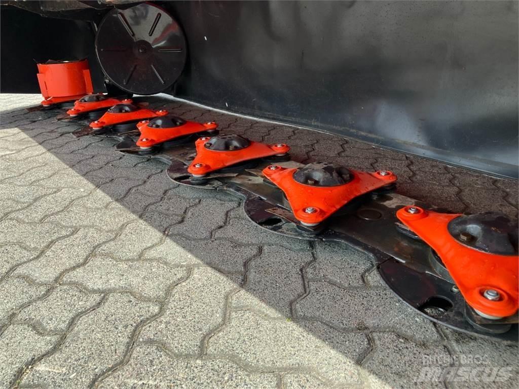 Kubota DM4032 جزازات مكيفات