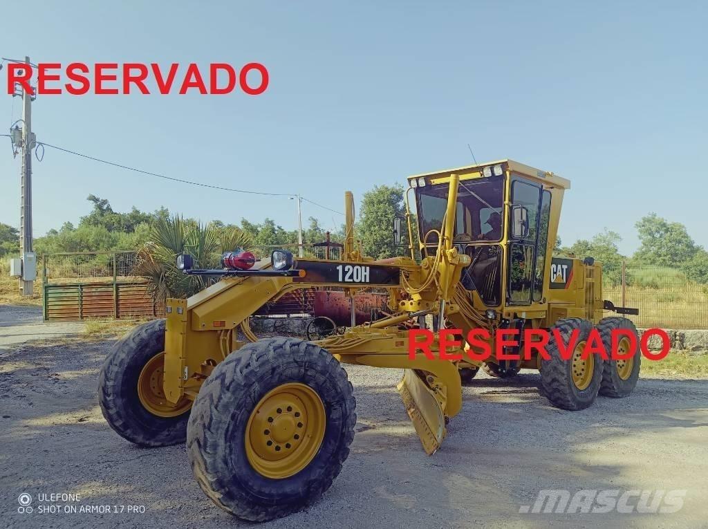 CAT 120 H معدات تمهيد الطرق