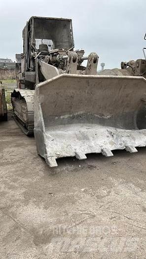 CAT 973D - لوادر بعجل