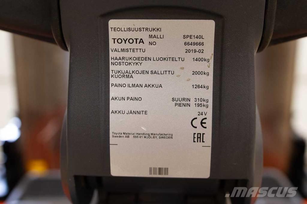 Toyota SPE 140 L شاحنات مناولة ذاتية الدفع
