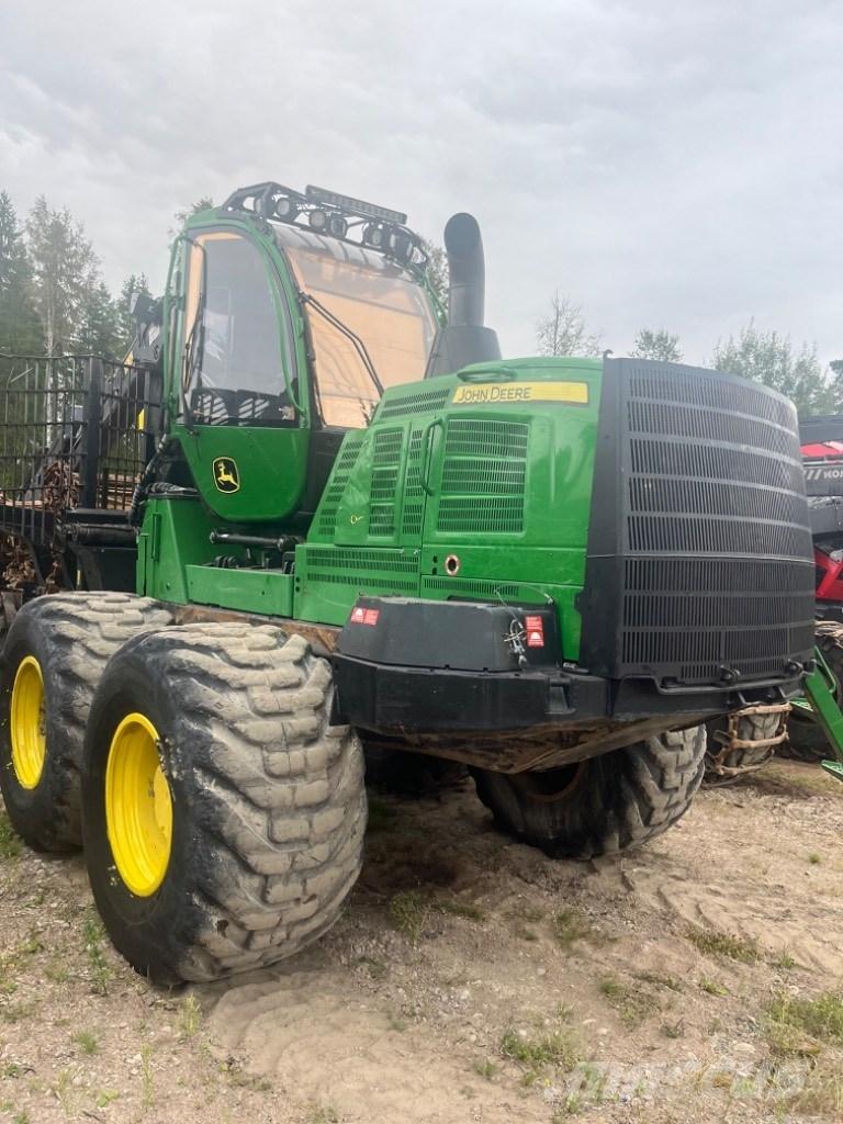 John Deere 1910G شاحنات