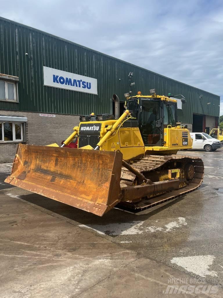 Komatsu D65PX-18E0 بلدوزرات مجنزرة