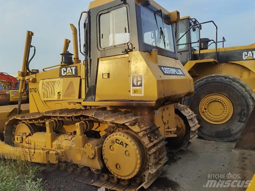 CAT D 7 G معدات تمهيد الطرق