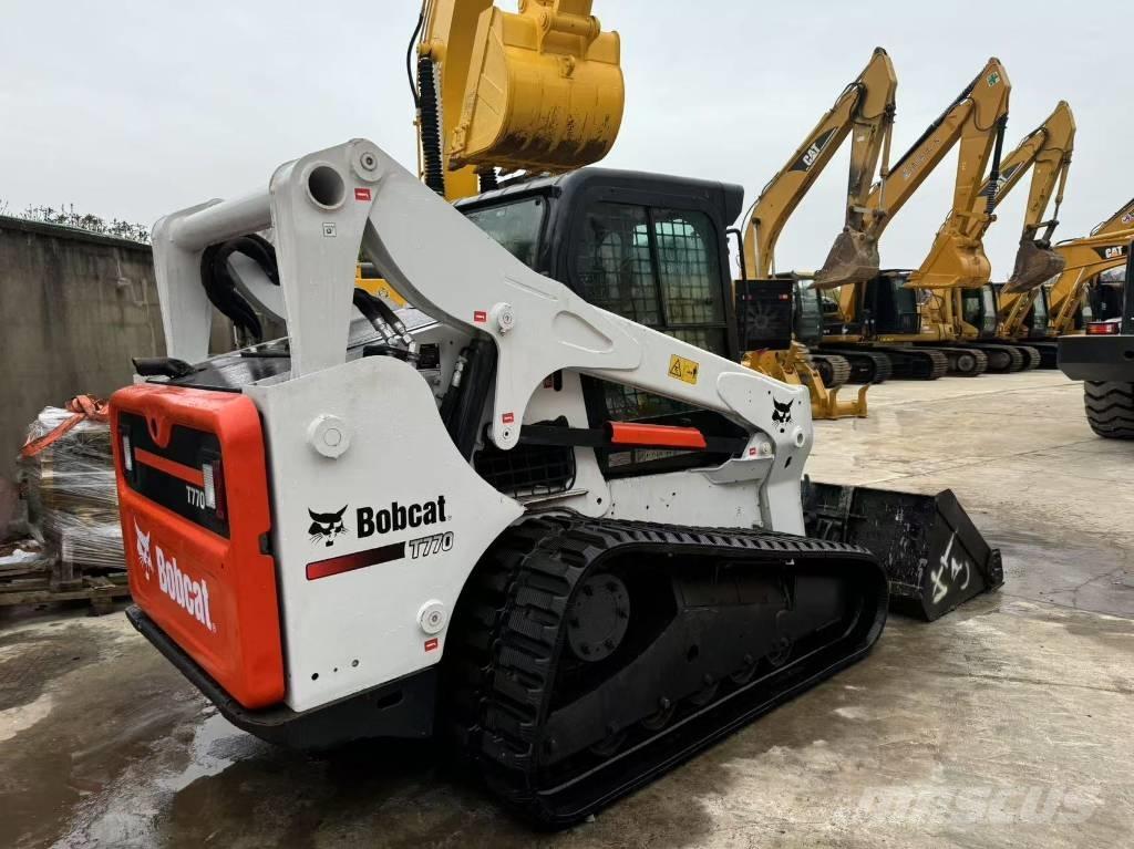 Bobcat T770 لوادر انزلاقية التوجيه
