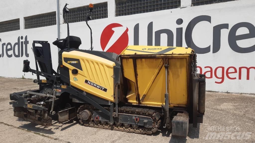 Bomag BF 200 C-2 معدات السفلتة