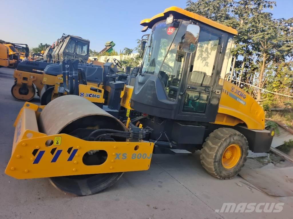 XCMG XS 800J مداحل أحادية الأسطوانة