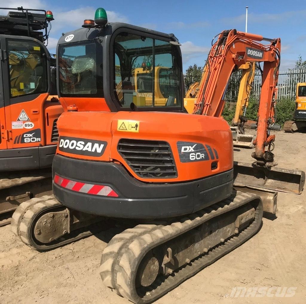 Doosan DX 60 R حفارات صغيرة أقل من 7 طن (حفارات صغيرة)