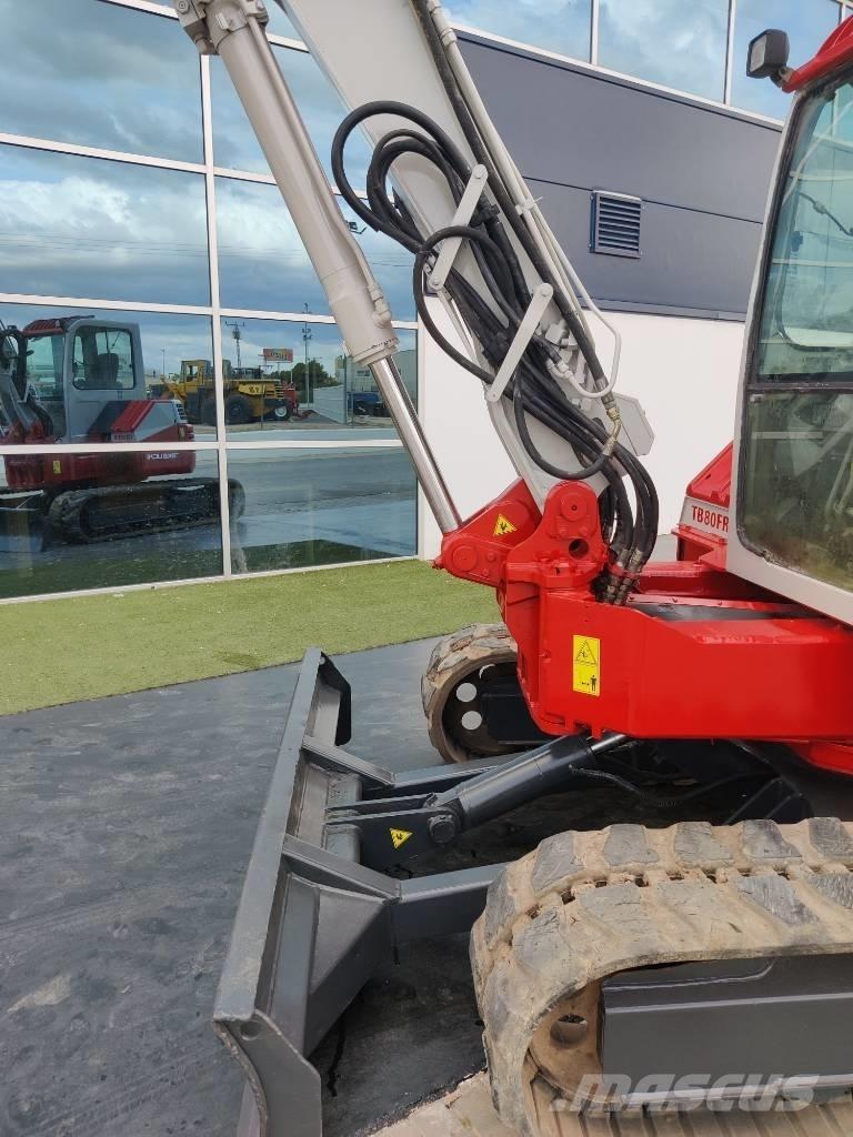 Takeuchi TB 80 FR حفارات وسط 7 طن - 12 طن