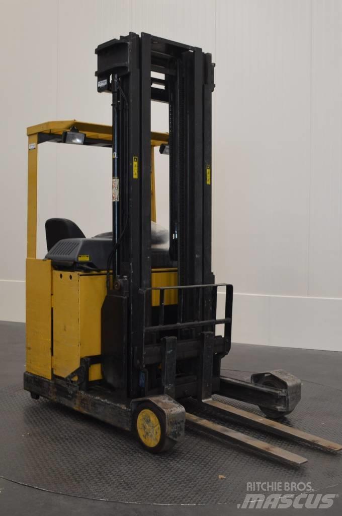 CAT NR 16 Reachtruck شاحنة مناولة