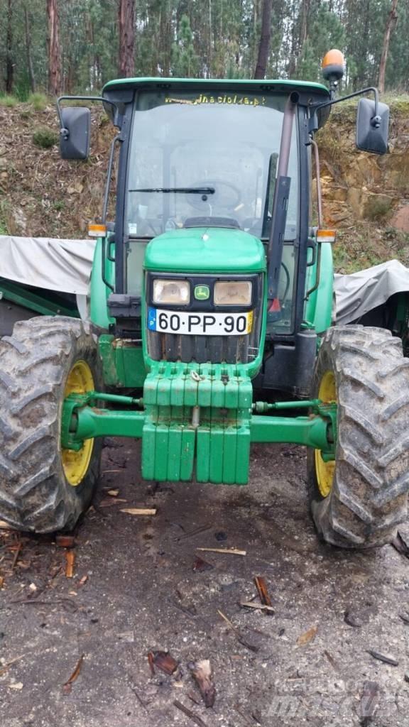 John Deere 5075 E الجرارات