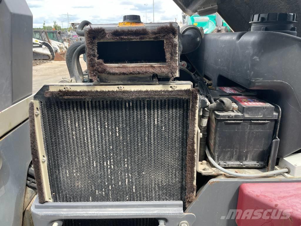 Dynapac CC1300 مداحل ثنائية الاسطوانة