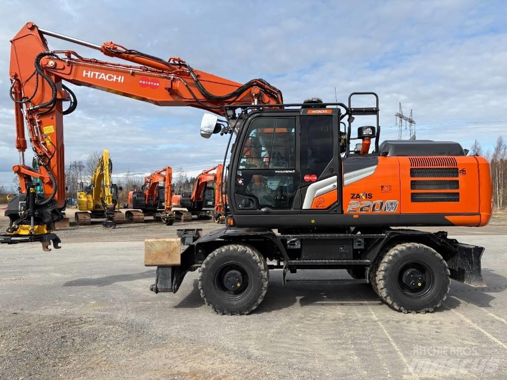 Hitachi ZX220W-7 2P حفارات بعجل
