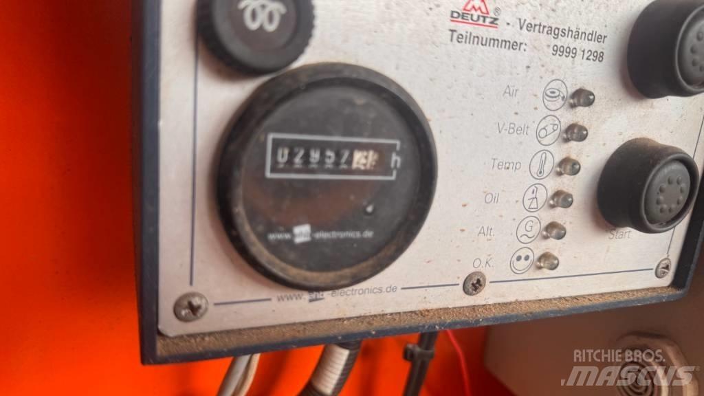 JLG 245-25 رافعات مقصية الشكل