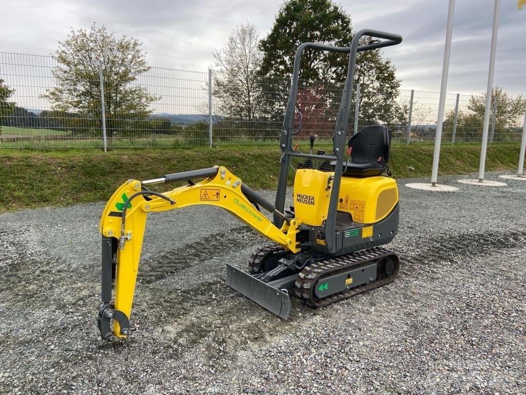 Wacker Neuson 803 حفارات زحافة