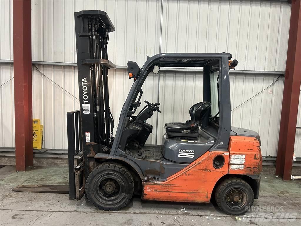 Toyota 02-8FDF25 شاحنات الديزل