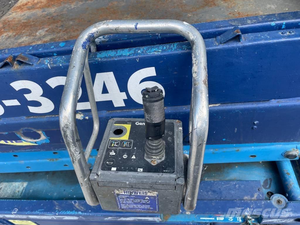 Genie GS 3246 رافعات مقصية الشكل