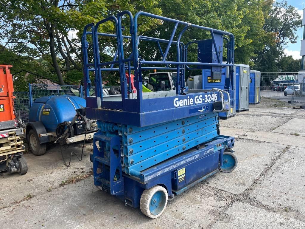 Genie GS 3246 رافعات مقصية الشكل