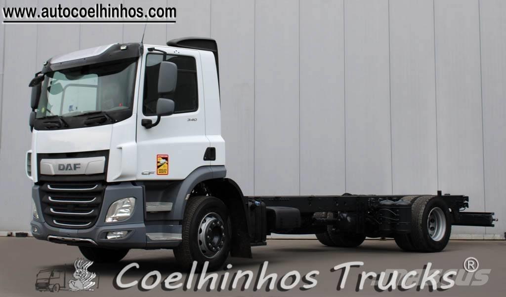 DAF CF 340 شاحنات بمقصورة وهيكل