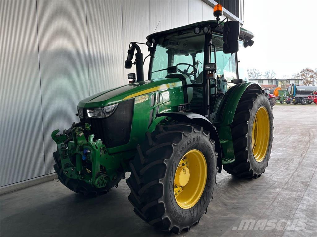John Deere 5075 M الجرارات