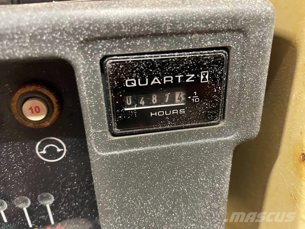 JLG 2632 ES رافعات مقصية الشكل