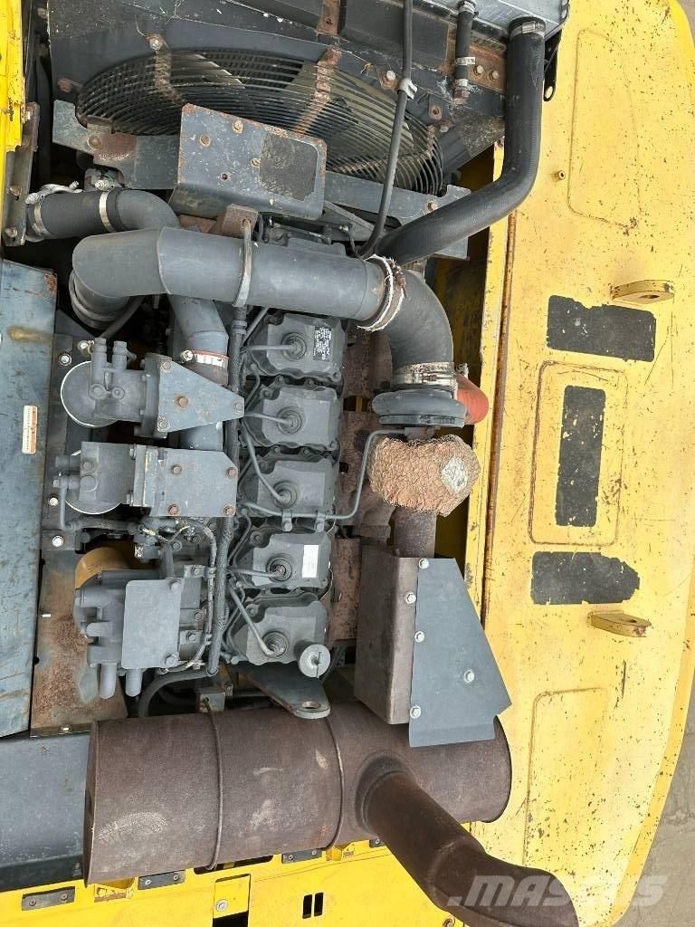 Komatsu PC 400-7 حفارات زحافة