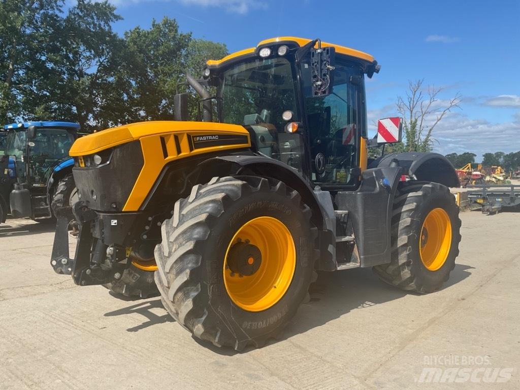 JCB Fastrac 4220 الجرارات