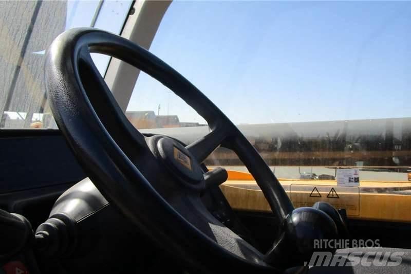 JCB 540-170 شاحنات أخرى