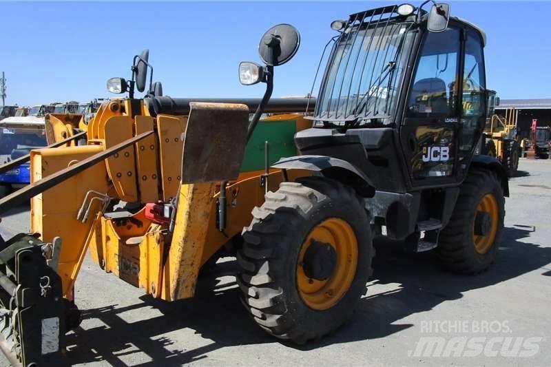 JCB 540-170 شاحنات أخرى