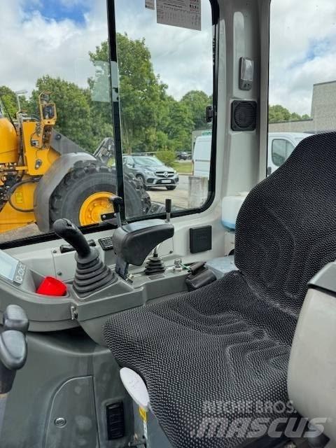 Takeuchi TB 216 V4 حفارات صغيرة أقل من 7 طن (حفارات صغيرة)