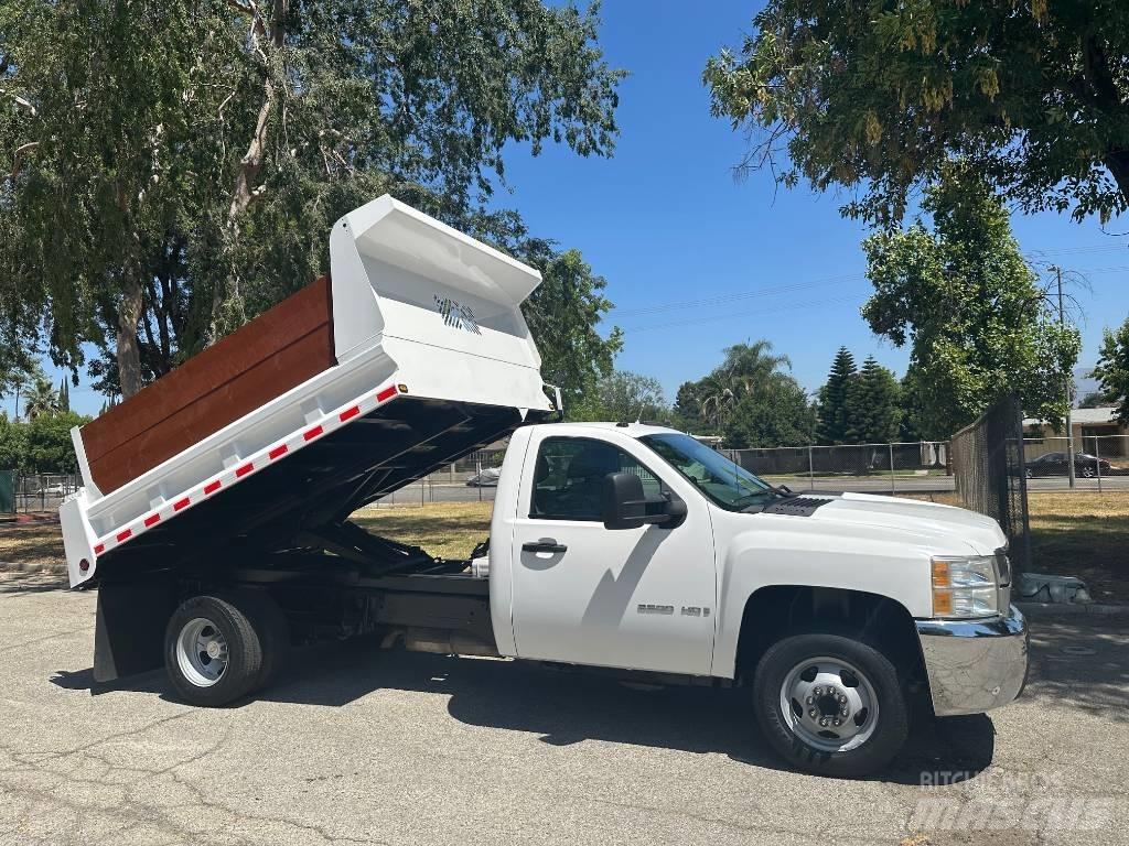 Chevrolet 3500 شاحنات قلابة