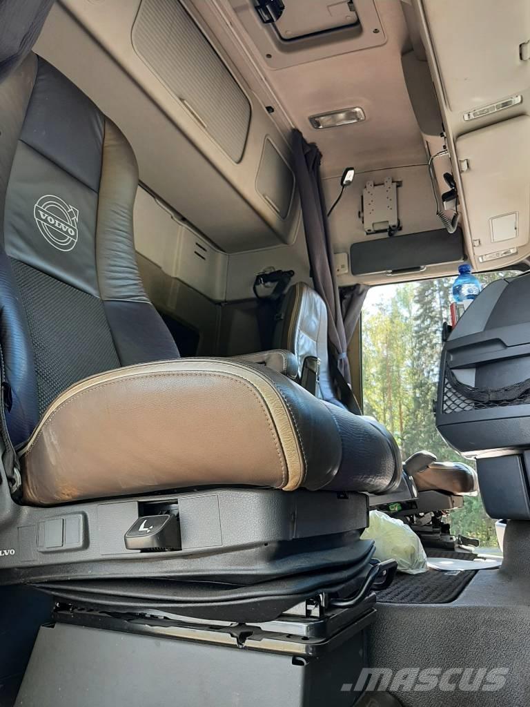 Volvo FH 16 شاحنات أشجار