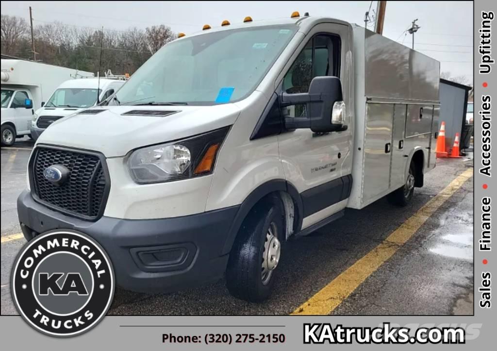 Ford Transit 350 شاحنات خفيفة/مفصلية الجوانب